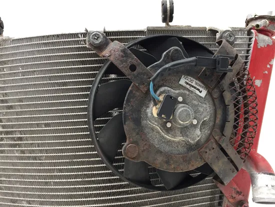 Radiator Cooling Front Fluid with Fan 2007 Suzuki GSXR600 3331 x