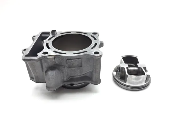 Engine Cylinder Jug W Piston 2005 Polaris Predator 500 3370