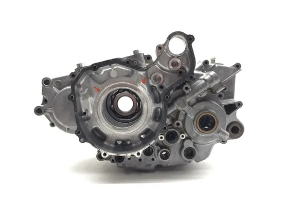 Engine Left Right Center Cases Case 2005 Polaris Predator 500 3370 x