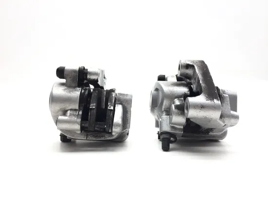Left Right Front Brake Caliper Set 2007 Harley Sportster 1200 Roadster 3363