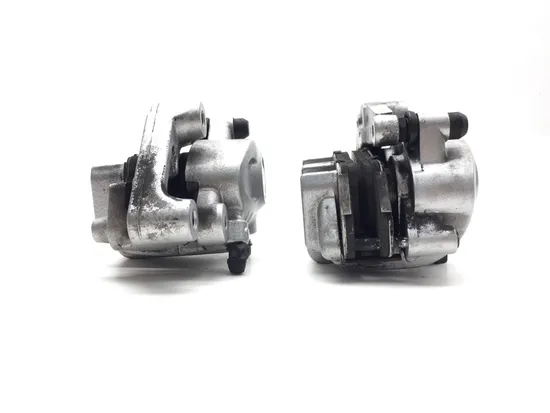 Left Right Front Brake Caliper Set 2007 Harley Sportster 1200 Roadster 3363