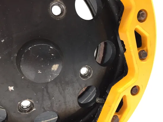 12 Front Wheel A 2012 Can-Am Commander 1000 4x4 X EFI 3354 x