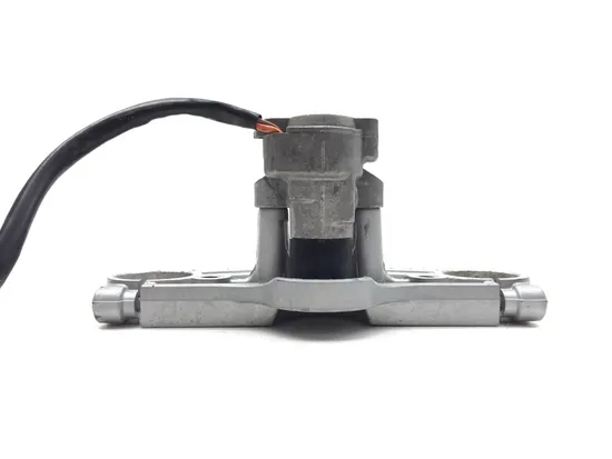 Lockset Ignition Trunk Tank Gas Cap Key 1995 Suzuki Katana 600 GSX600F 3361