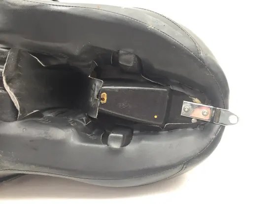 Seat W Back Cushion 2005 Harley-Davidson Road King Classic EFI FLHRCI 3336 x