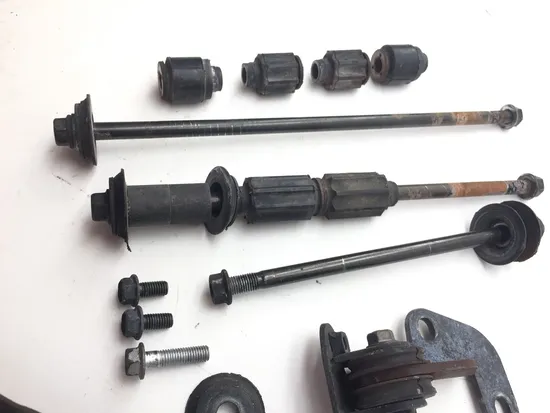 Engine Motor Mounts 2005 Honda Shadow Sabre 1100 VT1100C2 3353