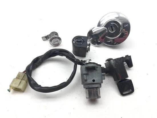 Lockset Ignition Key Steering Lock 2005 Honda Shadow Sabre 1100 VT1100C2 3353