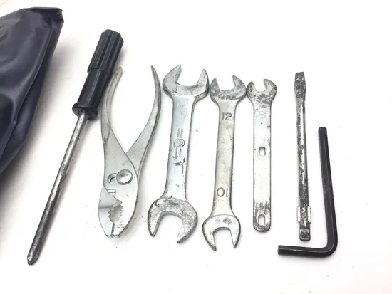 Tool Kit Factory Tools 2005 Honda Shadow Sabre 1100 VT1100C2 3353