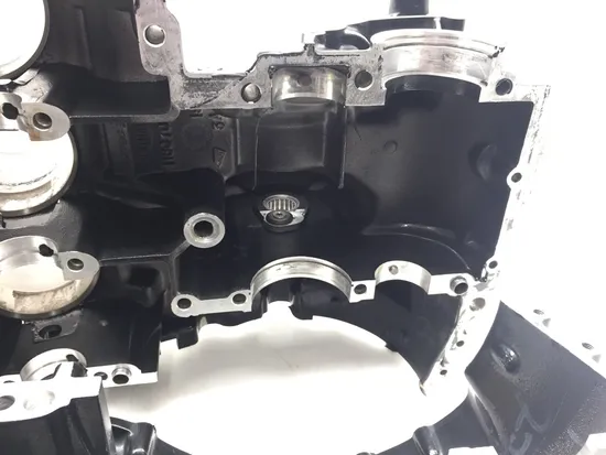 Upper Lower Center Cases Case 2001 Triumph Speed Triple 3373