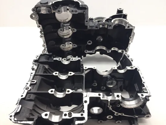 Upper Lower Center Cases Case 2001 Triumph Speed Triple 3373