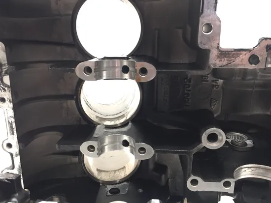 Upper Lower Center Cases Case 2001 Triumph Speed Triple 3373