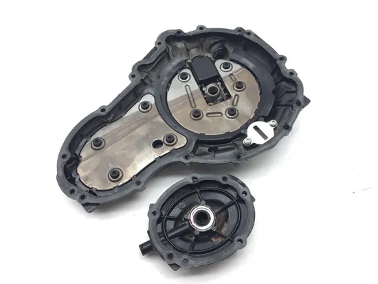Engine Clutch Cover 2001 Triumph Speed Triple 3373 x