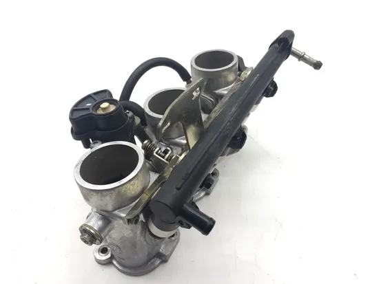Throttle Body with Injectors 2001 Triumph Speed Triple 3373