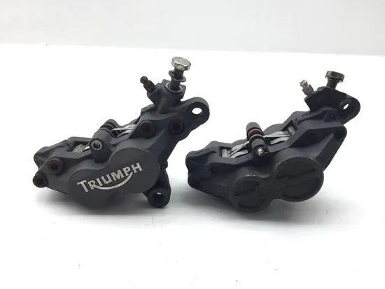 Left Right Front Brake Calipers Pads Set 2001 Triumph Speed Triple 3373