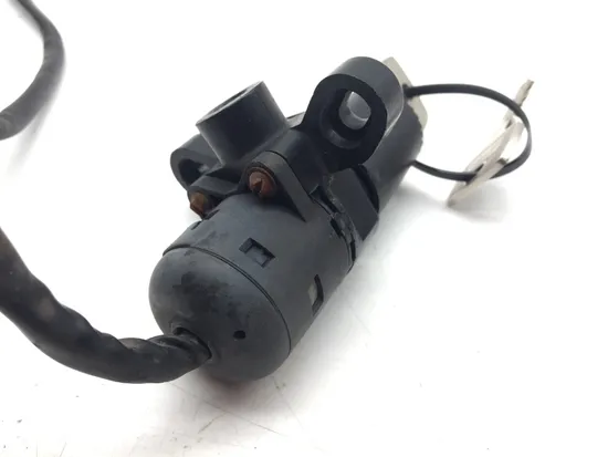 Lockset Ignition Tank Gas Cap Key 2001 Triumph Speed Triple 3373