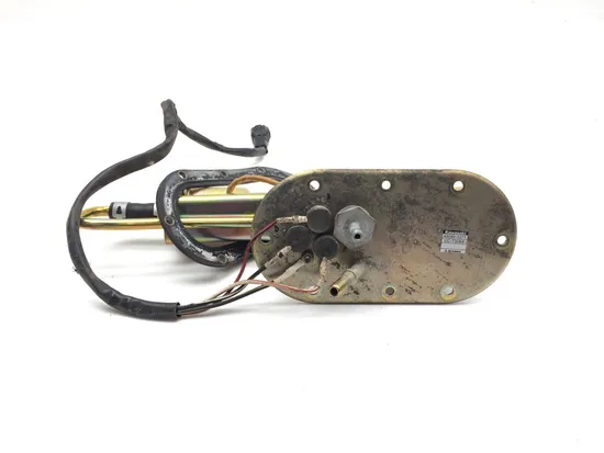 Gas Fuel Tank Pump 2002 Kawasaki Vulcan 1500 VN1500E Classic 3341