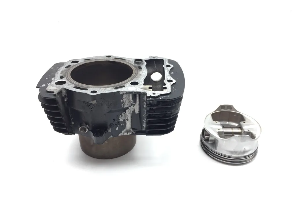Engine Cylinder Jug W Piston Front 2002 Kawasaki Vulcan 1500 Classic 3341 x