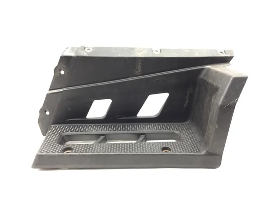 Passenger Side Steps 2016 Honda Pioneer 700-4 SXS700M4 3376 x 2