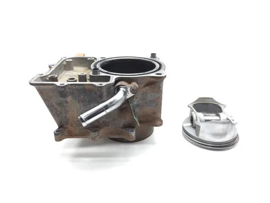 Engine Cylinder Jug W Piston 2016 Honda Pioneer 700-4 SXS700M4 3376
