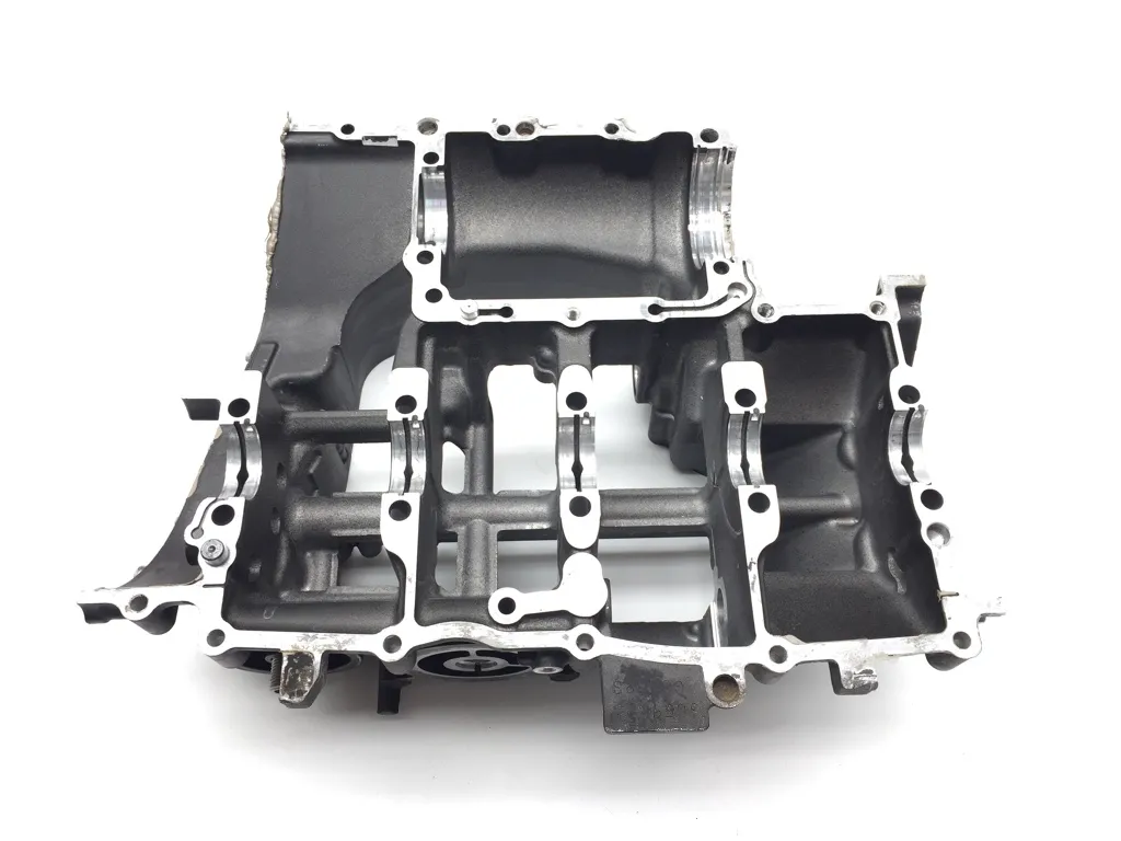 Upper Lower Center Cases Case 2008 Honda CBR1000RR 3371 x