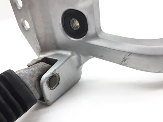 Right Rear Back Passenger Peg Bracket Side 2003 Suzuki Vstrom 1000 DL1000 3379 x