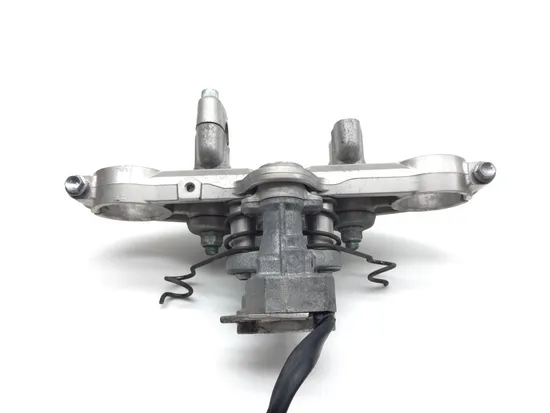 Lockset Ignition Trunk Tank Gas Cap Key 2003 Suzuki Vstrom 1000 DL1000 3379