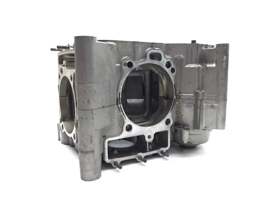 Engine Left Right Center Cases 2003 Suzuki Vstrom 1000 DL1000 3379