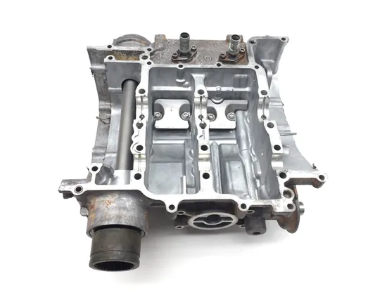 Engine Upper Lower Center Cases Case 2024 Yamaha Wolverine RMAX4 1000 XT-R 3377