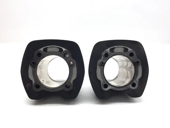 Front Rear Cylinder Jugs w Pistons 2013 Harley Road Glide Custom FLTRX 3384 x