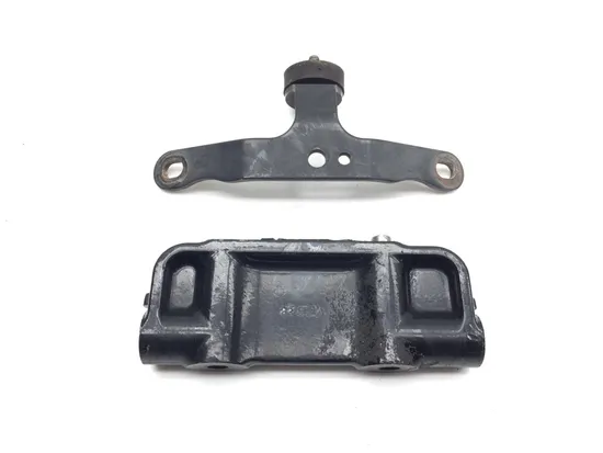 Engine Motor Mounts 2013 Harley-Davidson Road Glide Custom FLTRX 3384 4