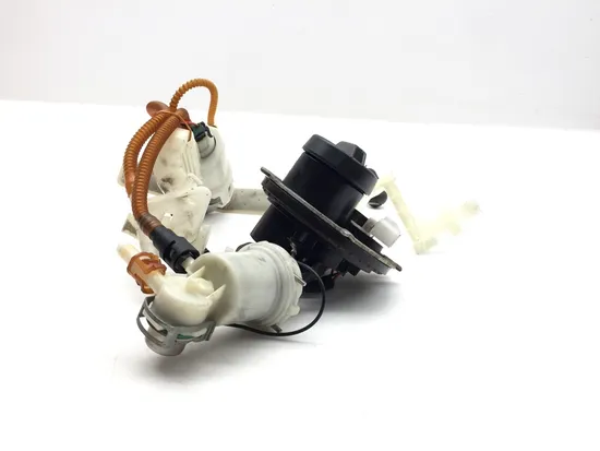 Gas Fuel Tank Pump 2013 Harley-Davidson Road Glide Custom FLTRX 3384 4