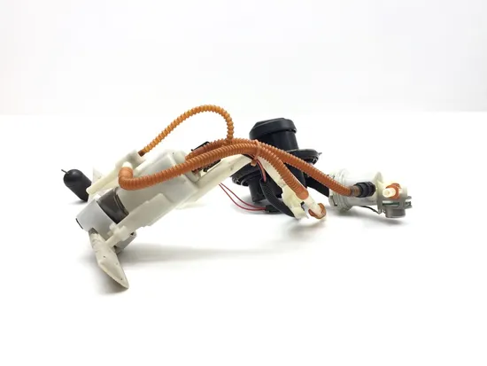 Gas Fuel Tank Pump 2013 Harley-Davidson Road Glide Custom FLTRX 3384