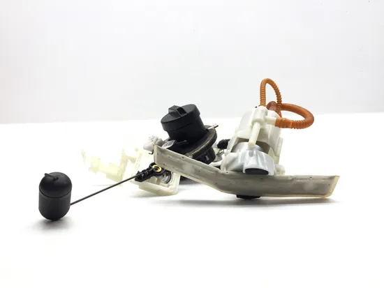 Gas Fuel Tank Pump 2013 Harley-Davidson Road Glide Custom FLTRX 3384