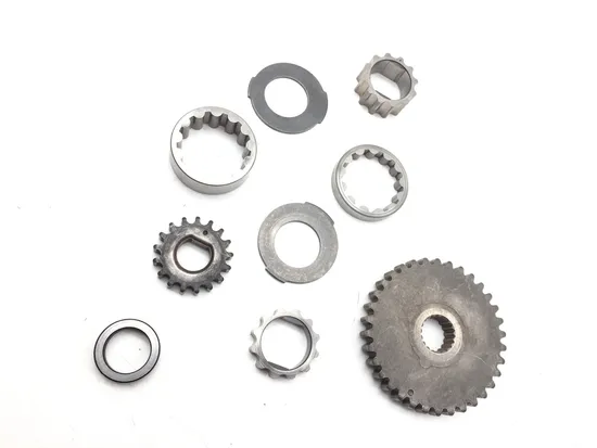 Cam Support Plate Oil Pump 2006 Harley Electra Glide Classic EFI FLHTCI 3386 x 2