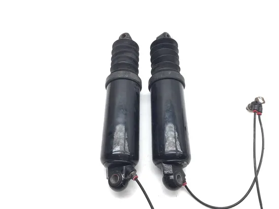 Rear Air Shocks Suspension 2005 Harley Road King Classic EFI FLHRCI 3395 x 7