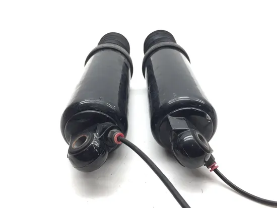 Rear Air Shocks Suspension 2005 Harley Road King Classic EFI FLHRCI 3395 x 4