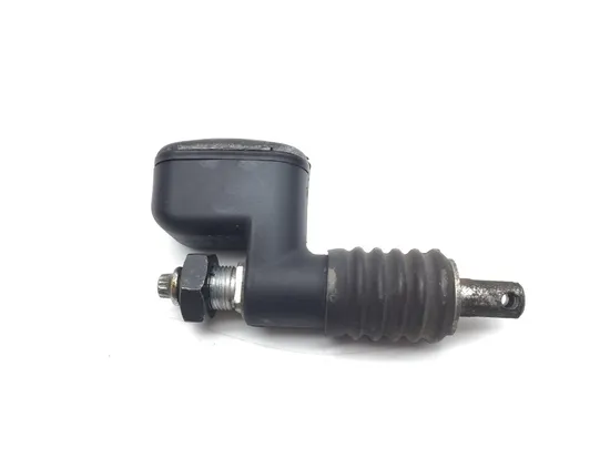 Rear Brake Master Cylinder 2005 Harley Road King Classic EFI FLHRCI 3395 x 6