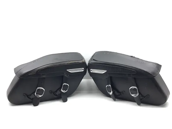 Saddlebags 2005 Harley-Davidson Road King Classic EFI FLHRCI 3395 x 1