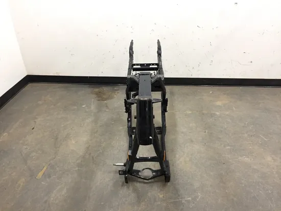 Main Frame Chassis 2005 Harley-Davidson Road King Classic EFI FLHRCI 3395 x 7