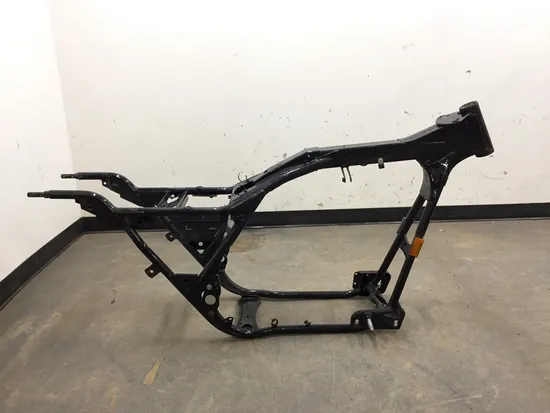 Main Frame Chassis 2005 Harley-Davidson Road King Classic EFI FLHRCI 3395 x 4
