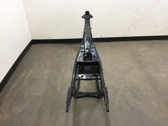 Main Frame Chassis 2005 Harley-Davidson Road King Classic EFI FLHRCI 3395 x 3