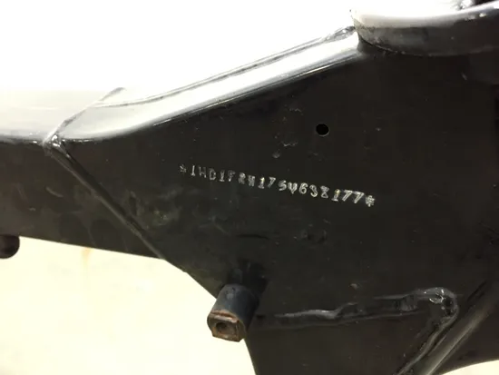 Main Frame Chassis 2005 Harley-Davidson Road King Classic EFI FLHRCI 3395 x 5