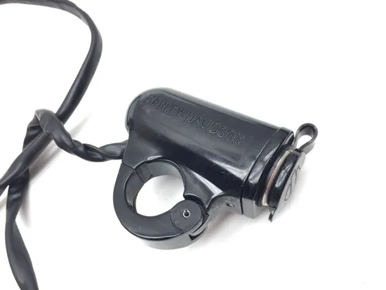 12 Volt Clamp On Outlet 2011 Harley-Davidson Heritage Softail Classic FLSTC 3394 2
