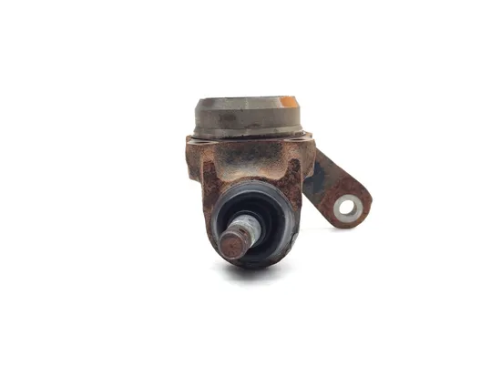 Left Front Spindle Steering Knuckle 1991 Honda FourTrax 300 TRX300FW 4x4 3397 5