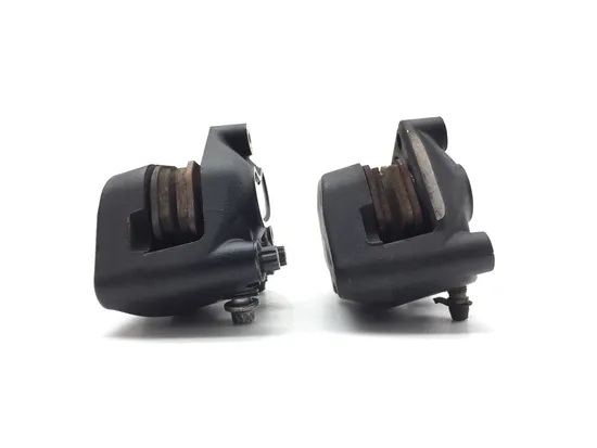 Left Right Front Brake Calipers Pads Set 2004 Harley Electra Ultra Classic 3388 4