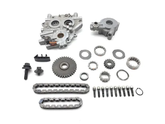 Cam Support Plate Oil Pump 2006 Harley Electra Glide Ultra Classic EFI 3387 x 1