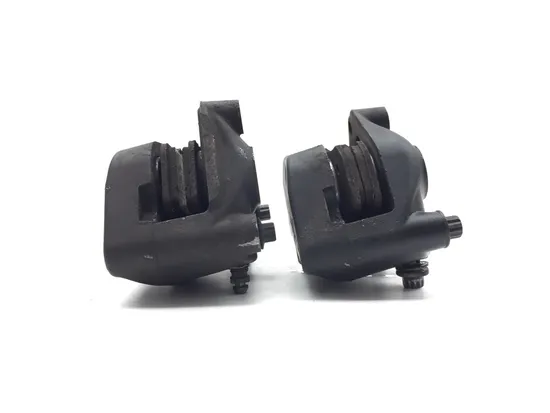 Left Right Front Brake Calipers Set 2006 Harley Electra Glide Ultra 3387 x 5