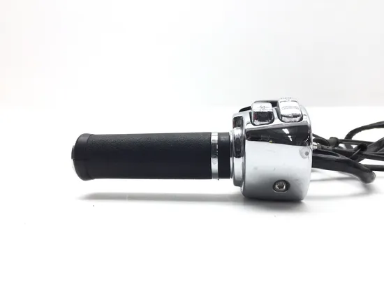 Right Control Switch 2006 Harley Electra Glide Ultra Classic EFI FLHTCUI 3387 x 5