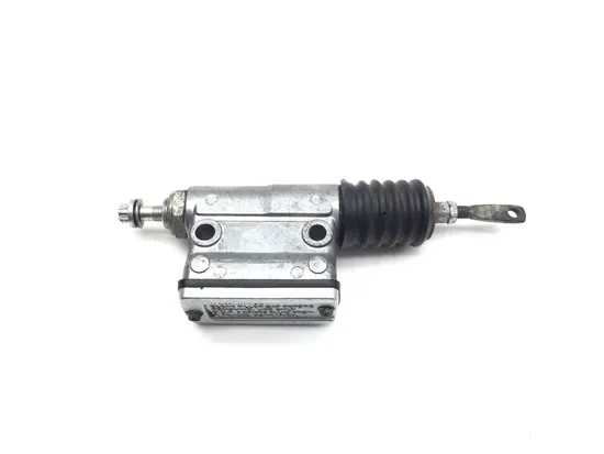 Rear Brake Master Cylinder 2004 Harley-Davidson Sportster 883 XL883 3407 1