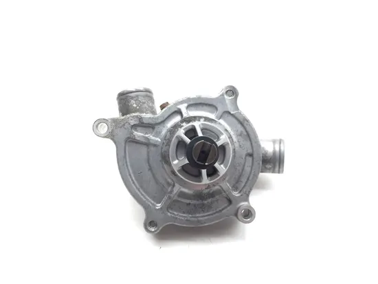 Engine Water Pump Assembly 2007 Suzuki Boulevard M109R 3404 5