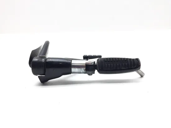 Right Foot Peg 2016 Harley-Davidson Iron 883 XL883N 3406 x 3
